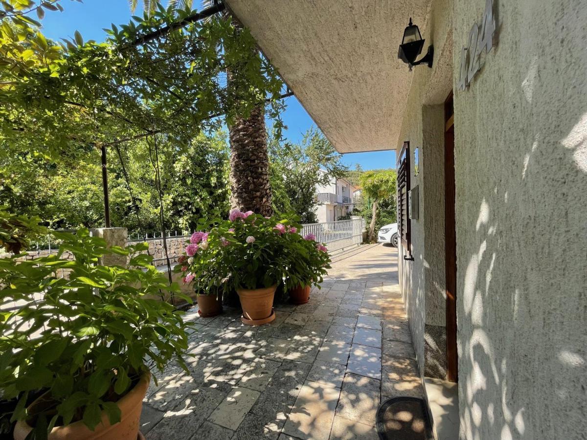 Hvar Guesthouse - Double Bedroom With Private Bathroom Jelsa  Exterior photo